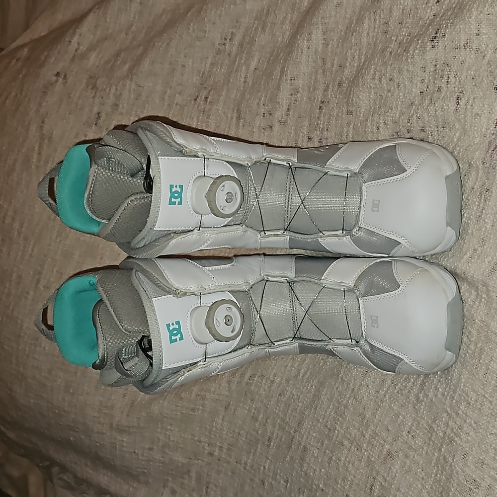 DC snowboard boots